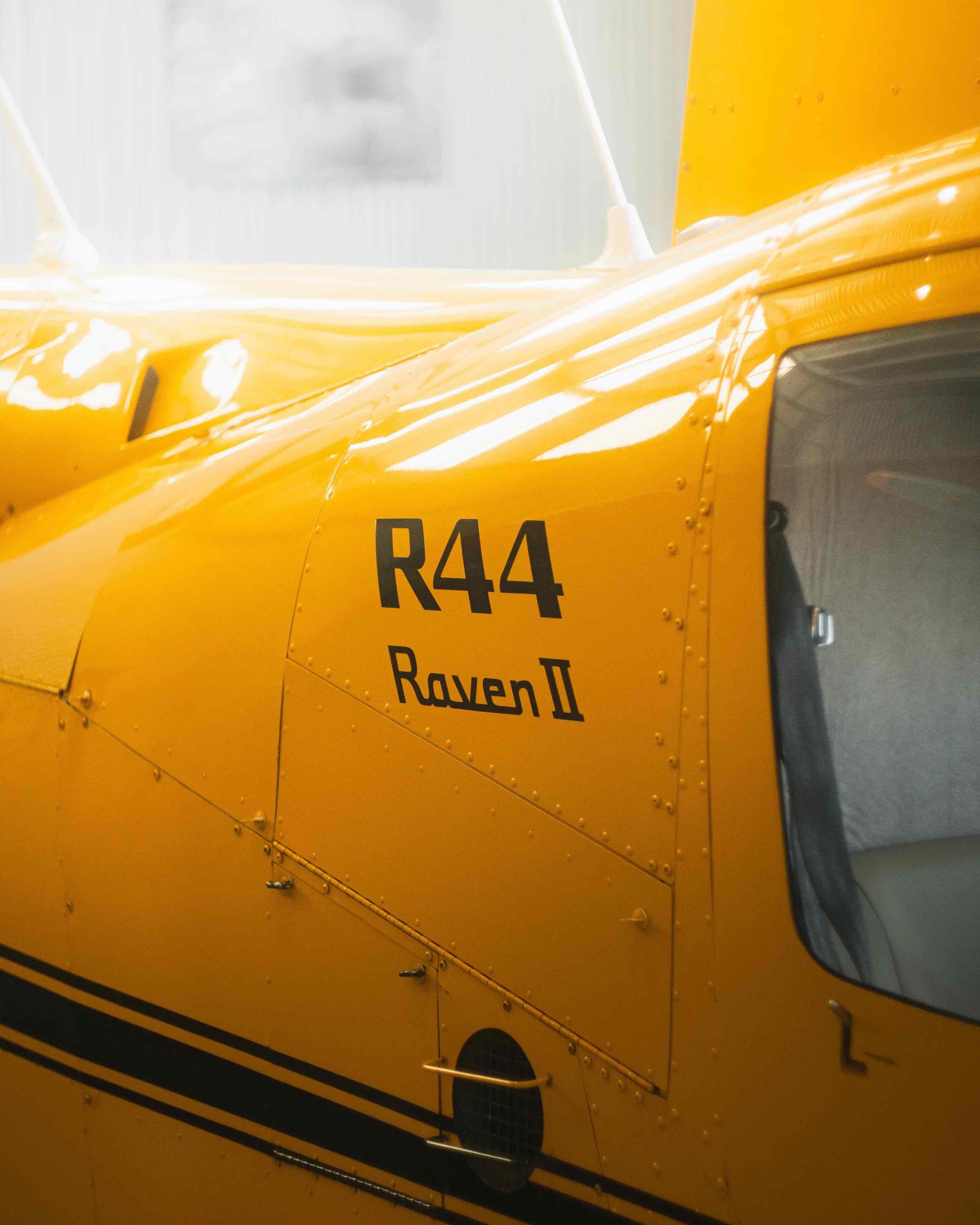 Helicóptero Raven hangar